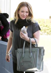 Hilary Duff – leaving pilates class in LA 1/15/13  