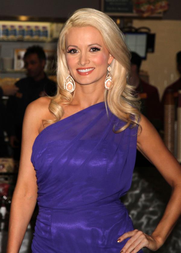 Holly Madison - Grand Opening of 'Earl Of Sandwich' restaurant in Las Vegas - July 2, 2012