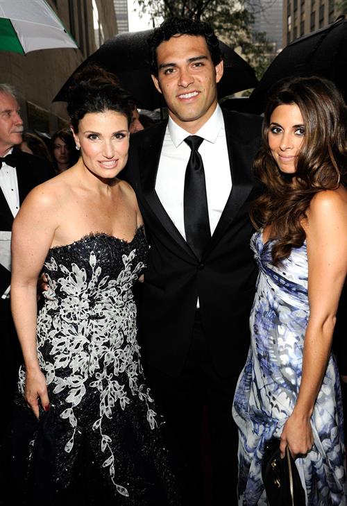 Idina Menzel 64th Annual Tony Awards June 13, 2010  