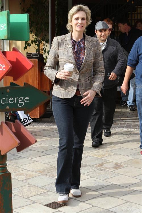 Jane Lynch Visits 'Etra' at The Grove in Los Angeles (December 4, 2012) 