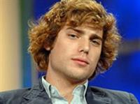 Dustin Milligan