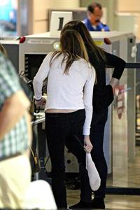 Jennifer Carpenter arrives at LAX to catch a flight out of town - January 21, 2013 