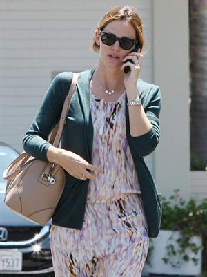 Jennifer Garner seen chatting away on her cellphone in Brentwood 