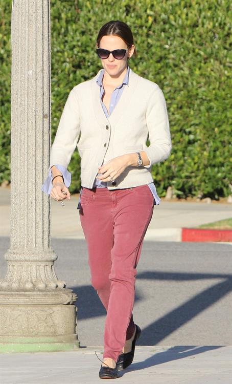 Jennifer Garner - Spotted in Los Angeles on January 30, 2013
