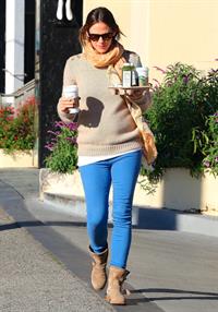 Jennifer Garner - Leaving Starbucks in LA 2/15/13  