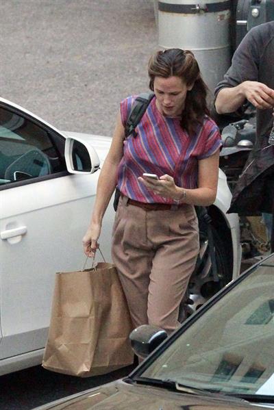 Jennifer Garner Filming 'Dallas Buyers Club' in New Orleans (November 15, 2012) 