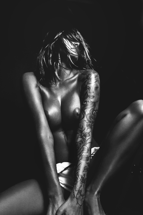 Linnea Hart nude black and white