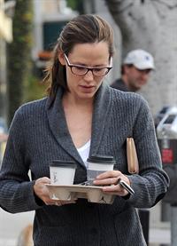 Jennifer Garner stops for coffee at Cafe Lue in LA October 4, 2012 