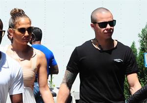 Jennifer Lopez dinner at Bubbys in New York City on July 24, 2012