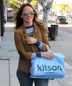 Jennifer Love Hewitt Shopping at Kitson in Beverly Hills April 6, 2013 