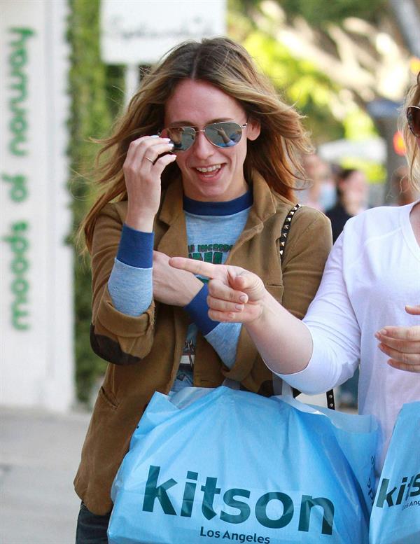 Jennifer Love Hewitt Shopping at Kitson in Beverly Hills April 6, 2013 