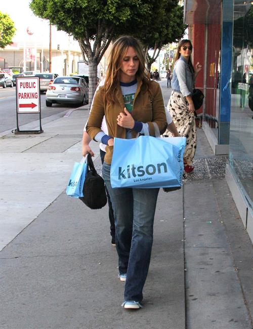 Jennifer Love Hewitt Shopping at Kitson in Beverly Hills April 6, 2013 