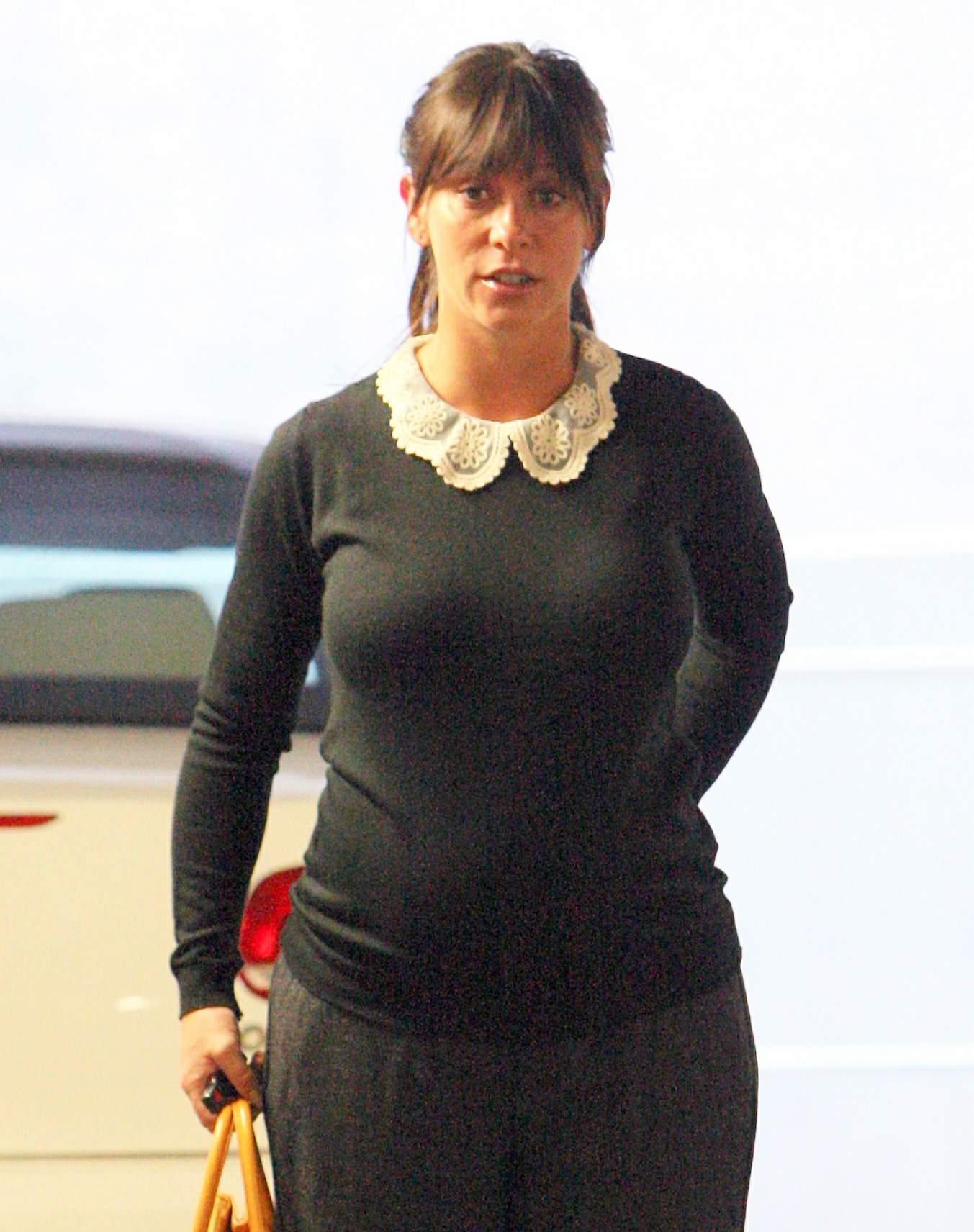 Jennifer Love Hewitt spotted out and about in Beverly Hills October 1, 2013 