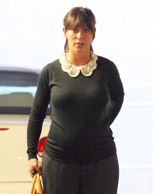 Jennifer Love Hewitt spotted out and about in Beverly Hills October 1, 2013 