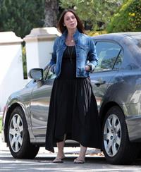 Jennifer Love Hewitt out at Starbucks in Los Angeles August 9, 2013 