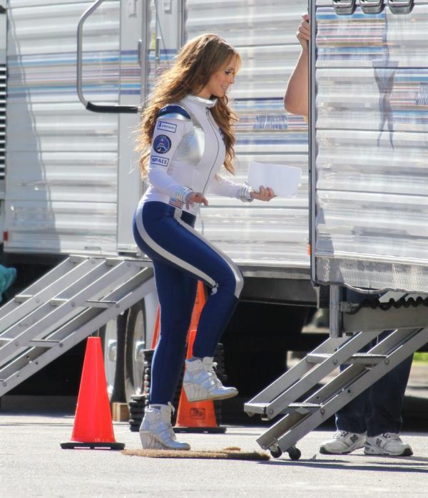 Jennifer Love Hewitt On the set of The Client List in Los Angeles January 4, 2013 