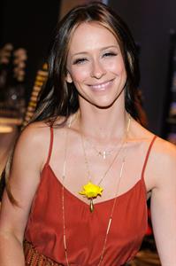 Jennifer Love Hewitt - Kari Feinstein's MTV Movie Awards Style Lounge, West Hollywood June 1, 2012