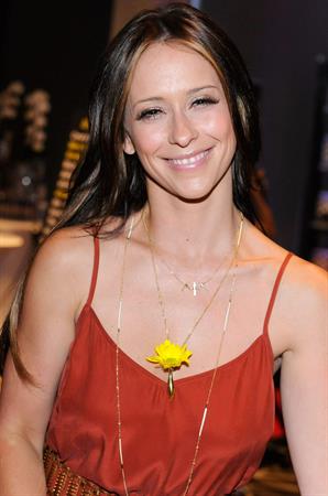 Jennifer Love Hewitt - Kari Feinstein's MTV Movie Awards Style Lounge, West Hollywood June 1, 2012