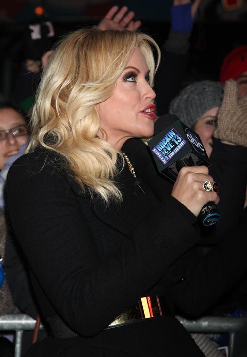 Jenny McCarthy New Year's Eve 2013 at Times Square in NYC 12/31/12 