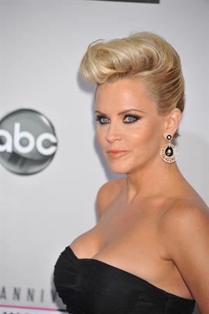 Jenny McCarthy American Music Awards (November 18, 2012) 