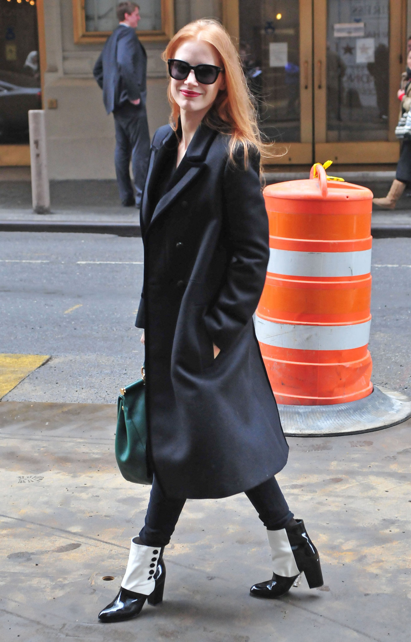 Jessica Chastain in New York City (30.01.2013) - The Heiress outside the Walter Kerr Theater 