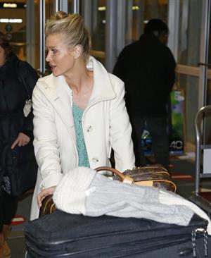 Joanna Krupa arriving at Chicago Airport on December 24, 2012