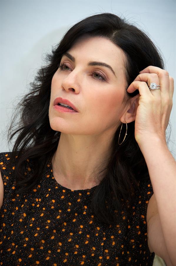 Julianna Margulies  The Good Wife  Press Conference (Sep 24, 2012) 