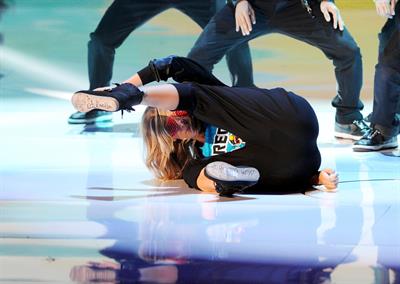 Kaley Cuoco 2011 at the Teen Choice Awards on August 7, 2011