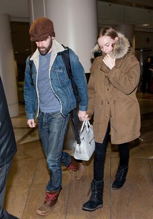 Kate Bosworth Arrives at Los Angeles International Airport (04.02.2013) 