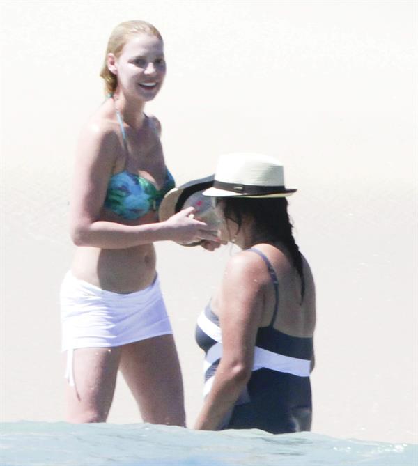 Katherine Heigl On vacation in Los Cabos, Mexico - April 7, 2013 