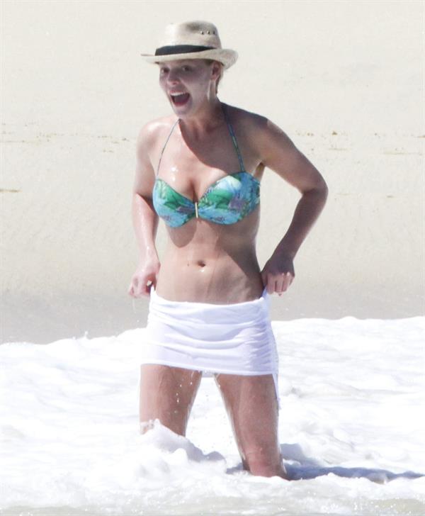 Katherine Heigl On vacation in Los Cabos, Mexico - April 7, 2013 