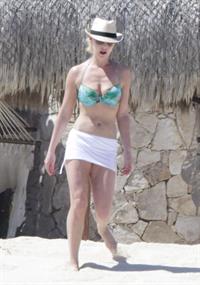 Katherine Heigl On vacation in Los Cabos, Mexico - April 7, 2013 