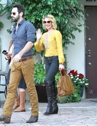Katherine Heigl got lunch with her mom and Josh Kelly to celebrate her birthday, in Beverly Hills November 24, 2012 
