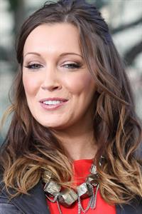 Katie Cassidy Visits  Extra  at The Grove in Los Angeles (November 13, 2012) 