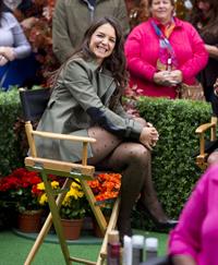 Katie Holmes – “Good Morning America” set, NY 10/9/13  