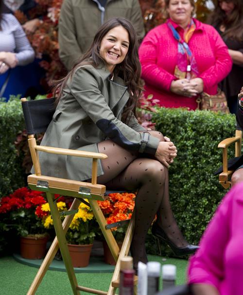 Katie Holmes – “Good Morning America” set, NY 10/9/13  
