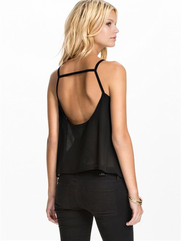 Nadine Leopold - ass