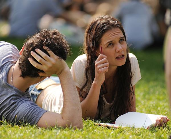 Katie Holmes Films  Mania Days  in Washington Square Park (May 21, 2013) 