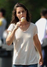 Katie Holmes Films  Mania Days  in Washington Square Park (May 21, 2013) 