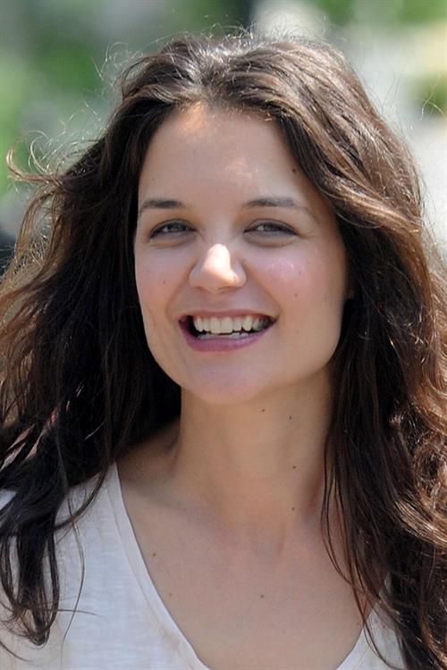 Katie Holmes Films  Mania Days  in Washington Square Park (May 21, 2013) 