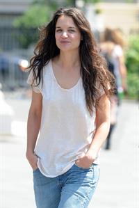 Katie Holmes Films  Mania Days  in Washington Square Park (May 21, 2013) 
