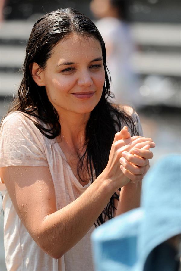 Katie Holmes Films  Mania Days  in Washington Square Park (May 21, 2013) 