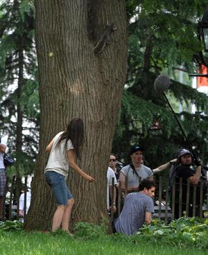 Katie Holmes Pictures Katie Holmes Films  Mania Days  in Washington Square Park (May 21, 2013)