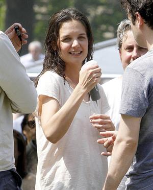 Katie Holmes Pictures Katie Holmes Films  Mania Days  in Washington Square Park (May 21, 2013)