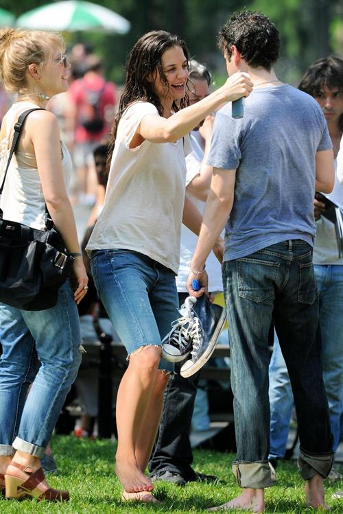 Katie Holmes Films  Mania Days  in Washington Square Park (May 21, 2013) 