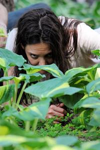 Katie Holmes Films  Mania Days  in Washington Square Park (May 21, 2013) 