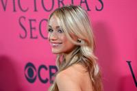 Katrina Bowden – 2013 Victoria’s Secret Fashion Show  