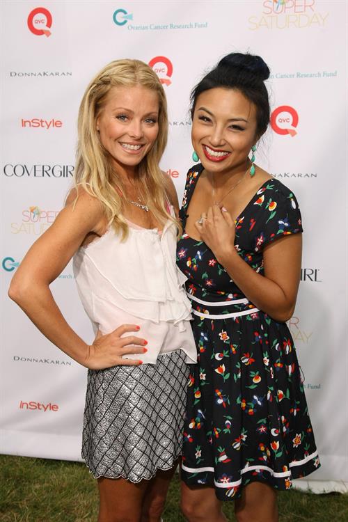 Kelly Ripa - OCRF's 15th annual Super Saturday -- Water Mill, Jul. 28, 2012