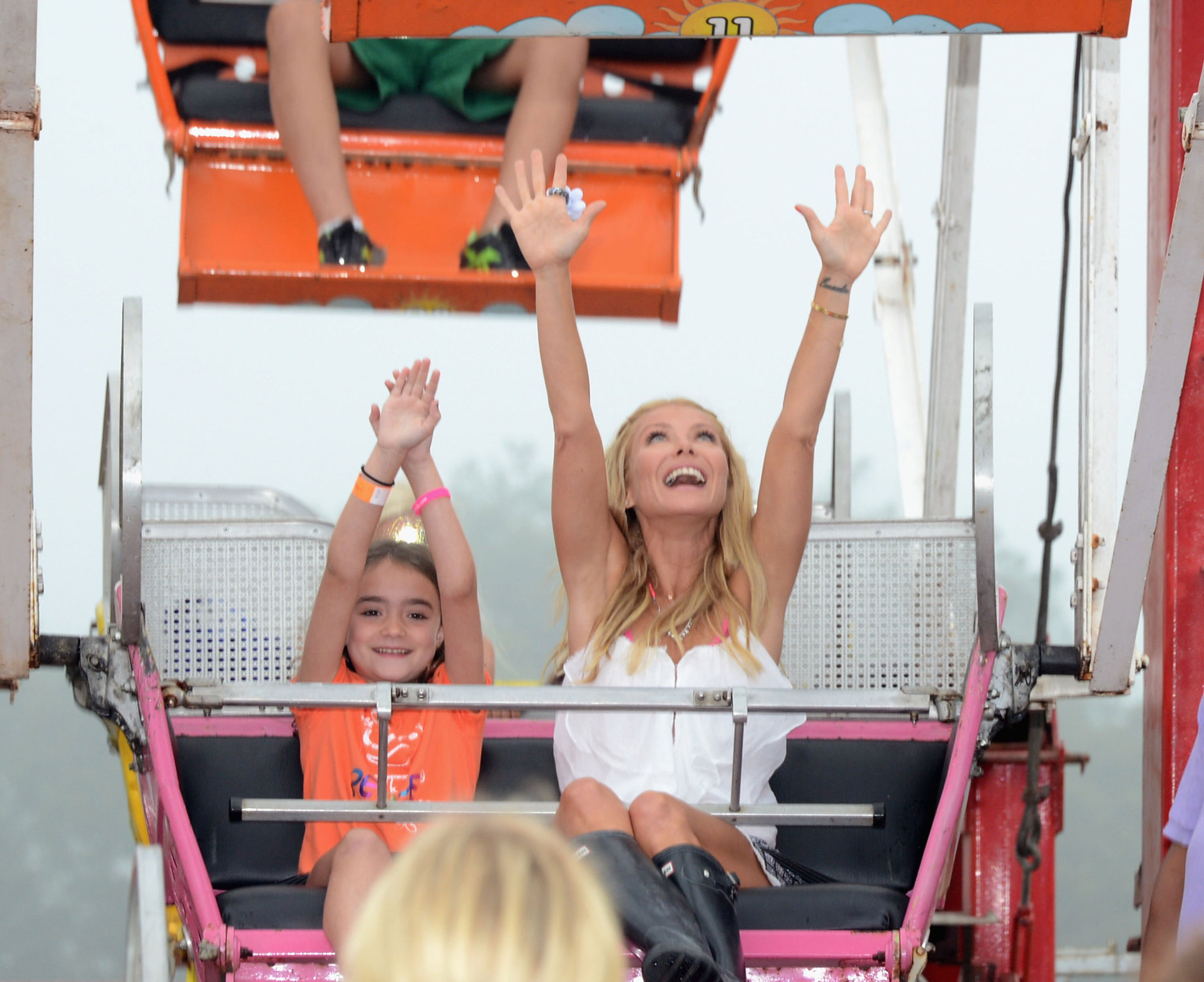 Kelly Ripa - OCRF's 15th annual Super Saturday -- Water Mill, Jul. 28, 2012