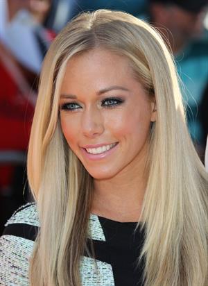 Kendra Wilkinson  Planes  Los Angeles Premiere -- Hollywood, Aug. 5, 2013 